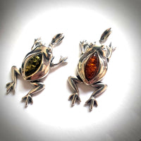 sterling silver frog pendant