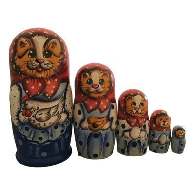 Cat nesting doll from Russia 