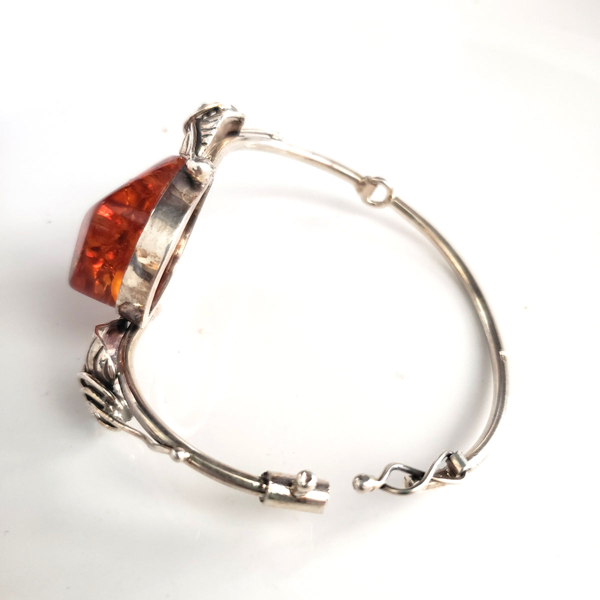 Sterling Silver Foliate Open Hinge Bangle, Natural 2024 Baitic Amber Bracelet, Vintage Jewelry