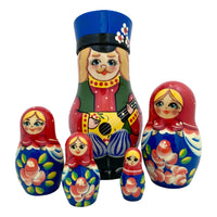 Russian family nesting dolls 