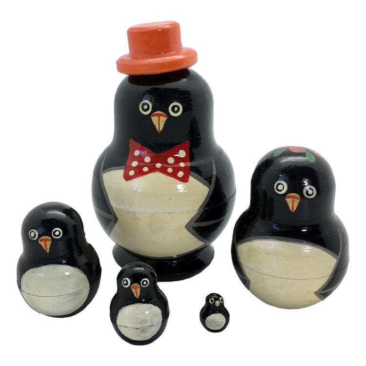 Penguin Russian nesting dolls 