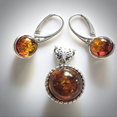 round amber bears earrings pendant set in silver