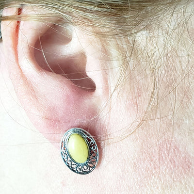 butterscotch oval post silver earring