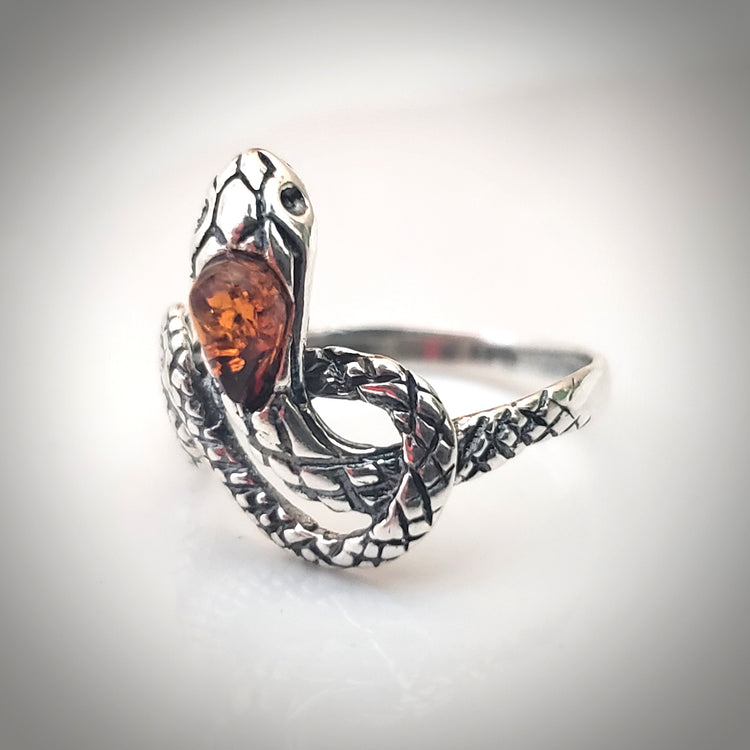 Medea Simple Snake Ring — Eilisain Jewelry