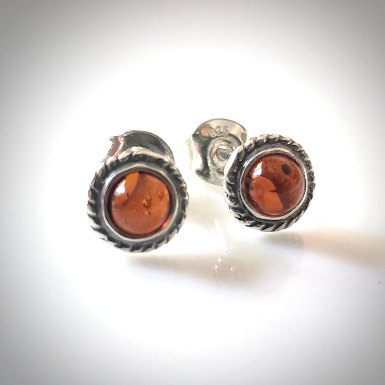 small amber stud earrings