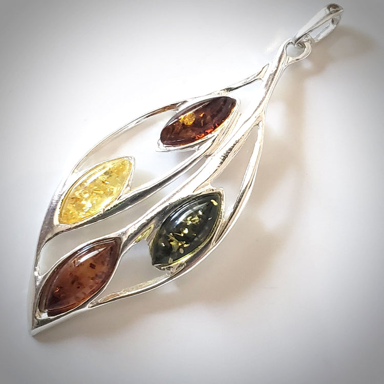 long leaf silver amber pendant