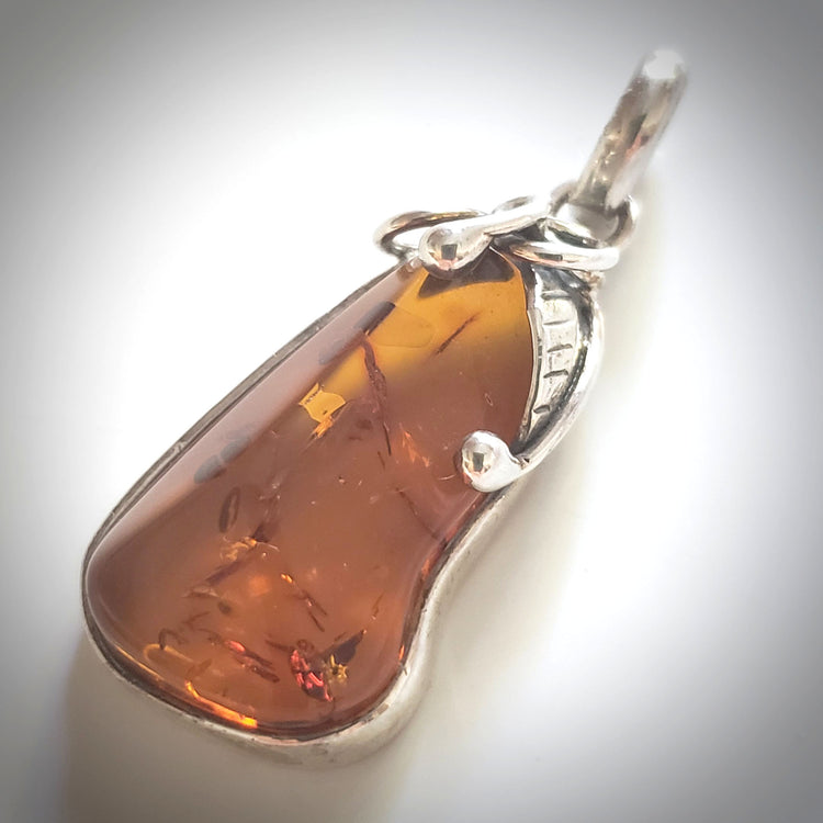 classic baltic amber pendant