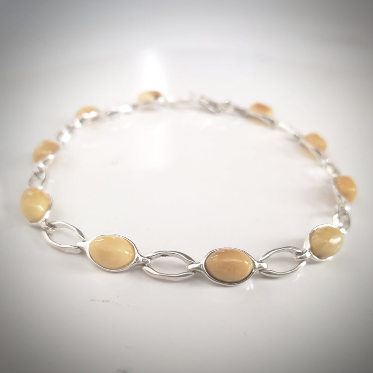 butterscotch oval amber beads classic bracelet