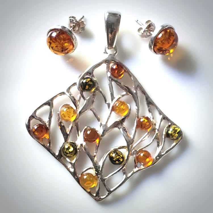 floral silver amber pendant with earrings